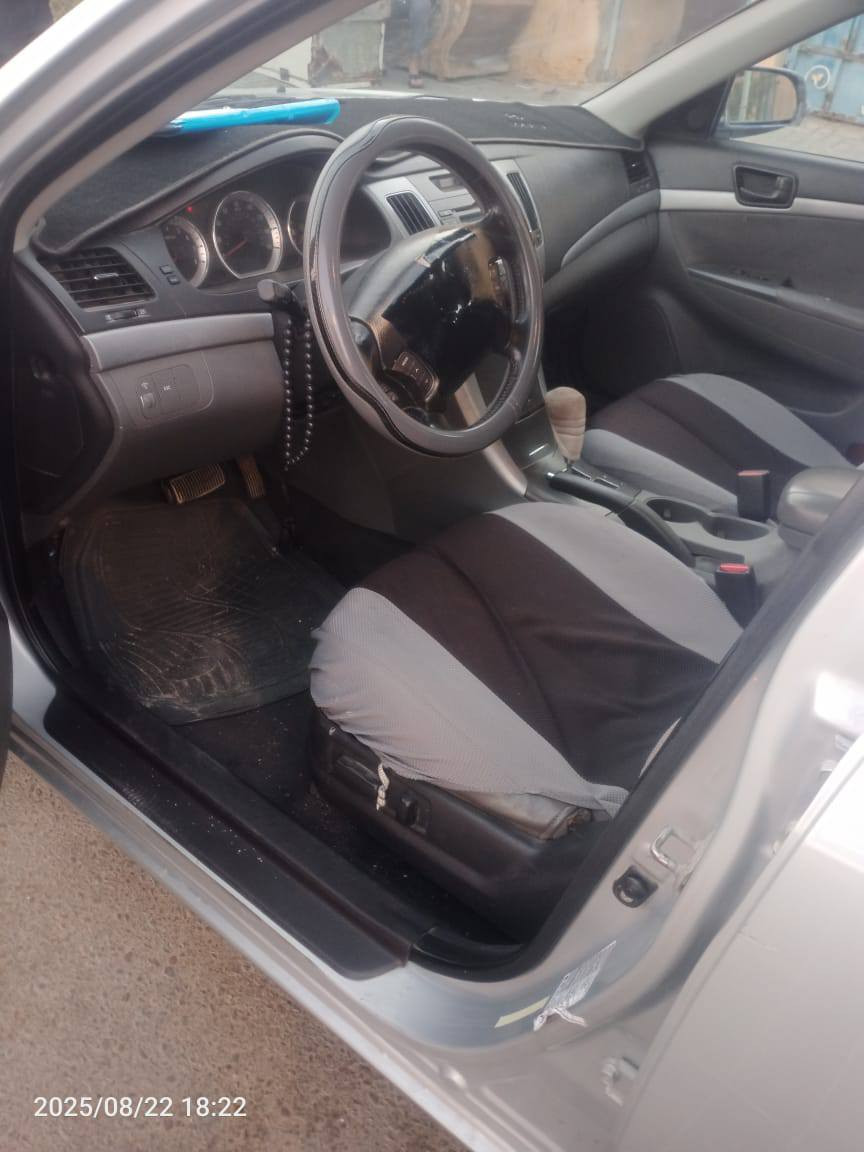 سلام عليكم ورحمة الله وبركاته☞ سوناته موديل 2010 .... ادوات.. متومه طبق الأصل سنويه ورقام شمالي اربيل سياره جاهزه كير حداده مكينه ♕
تبريد سياره كفاله من الكص مابيه كصه 
((واذا اكو مراوس اراوس عادي))» سعر
((مكان سياره البصره كرمة علي))» 
رقم الهاتف: ***********..))» بيه 
السعر ««45»» مجال♡
