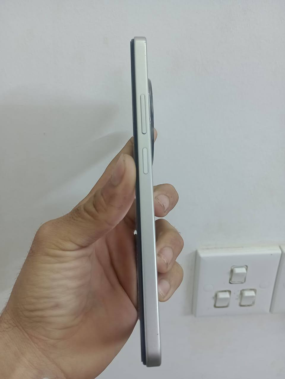 موبايل جديد مستعمل شهر poco c75
ذاكره 256 رام 12 كله شرط شحن تابسي 
للبيع سعر 175 الف وأبيها مجال 
مكاني كركوك فيلق ***********
