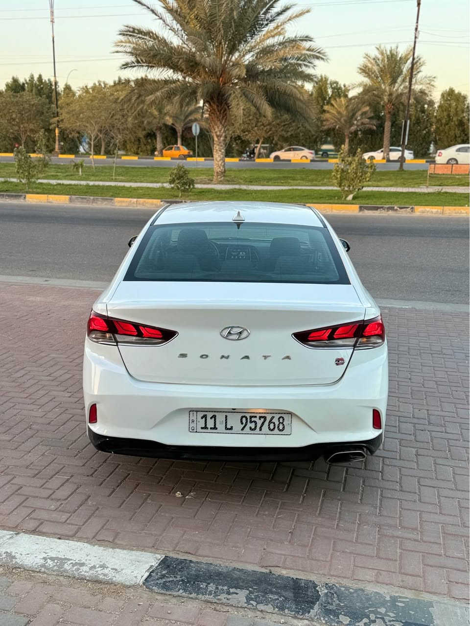 سلام عليكم هونداي سوناتا 2019 أمريكي. رقم بغداد الدولي بسمي تحويل مباشر حادث حافه البنيد فقط بدون داواخل الباقي كفالة عامه سياره جديده فول عدا لفتحه ترحيب بصمه ابواب + تشغيل شاحن وايرلس هندبريك كهربائي رادار امامي + جوانب تحكم مقود جهتين كشن كهربائي قطعتين تبريد تدفى تبريد بلكشنات شاشه كبيره كامره دواره انضمه قياده حساسات منضومه زنون ماشيه 96 مكينة 2400 وكير 6 نمر مكفولات حداديه جديده تخم تاير جديد 
مكان سياره كربلاء سعر 143 مجال بسيط جدا ***********
*********** كربلاء, العراق
