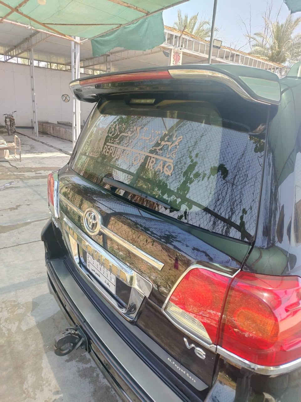 تويوتا لاندكروزر بريم 2012 🚗
الموديل: 2012

​المواصفات: خليجي (فول مواصفات)

​المحرك: 6 سلندر V6 (اقتصادي وقوي)

​المسافة المقطوعة (الماشية): 99 ألف كيلومتر فقط (ممشى حقيقي وقليل جداً)

​✨ حالة السيارة والضمان (المكفول):

​كير، محرك، وصدر بشرط الفحص والمكفول 100٪.

​السيارة بحالة ممتازة جداً وجاهزة للاستخدام فوراً.

​🎨 الصبغ والتحويل:

​تحتوي على صبغ في (جامرلوغ أمامي واحد) فقط بدون أي حوادث مؤثرة.

​السيارة تحمل رقم بغداد وجاهزة للتحويل.

​🌟 أبرز المواصفات المعروفة للسيارة (حسب الصور المرفقة):

​فتحة سقف (سلايد روف).

​شاشة أمامية مع كاميرا خلفية ونظام ملاحة.

​كراسي جلد بلون بيج مع تحكم كهربائي بالمقاعد.

​تحكم ستيرن كامل (فول تحكم جهتين) مع لمسات خشبية مميزة على الديكور الداخلي والستيرن.

​نظام دفع رباعي (فور ويل 4x4) مع قفل الدفرنش (دبل قير).

​بصمة تشغيل وبصمة أبواب (دخول ذكي).

​تبريد مركزي (ثلاث قطع) مع ثلاجة داخلية.

​حساسات أمامية وخلفية.

​إضاءة زينون عالية الكثافة مع كشافات ضباب أمامية ونوازل لايت.

​ويل كروم قياس كبير مع دواسات جانبية، وجناح خلفي (سبويلر)، وسكك سقف (بارات).

​📞 للتواصل والاستفسار:***********
