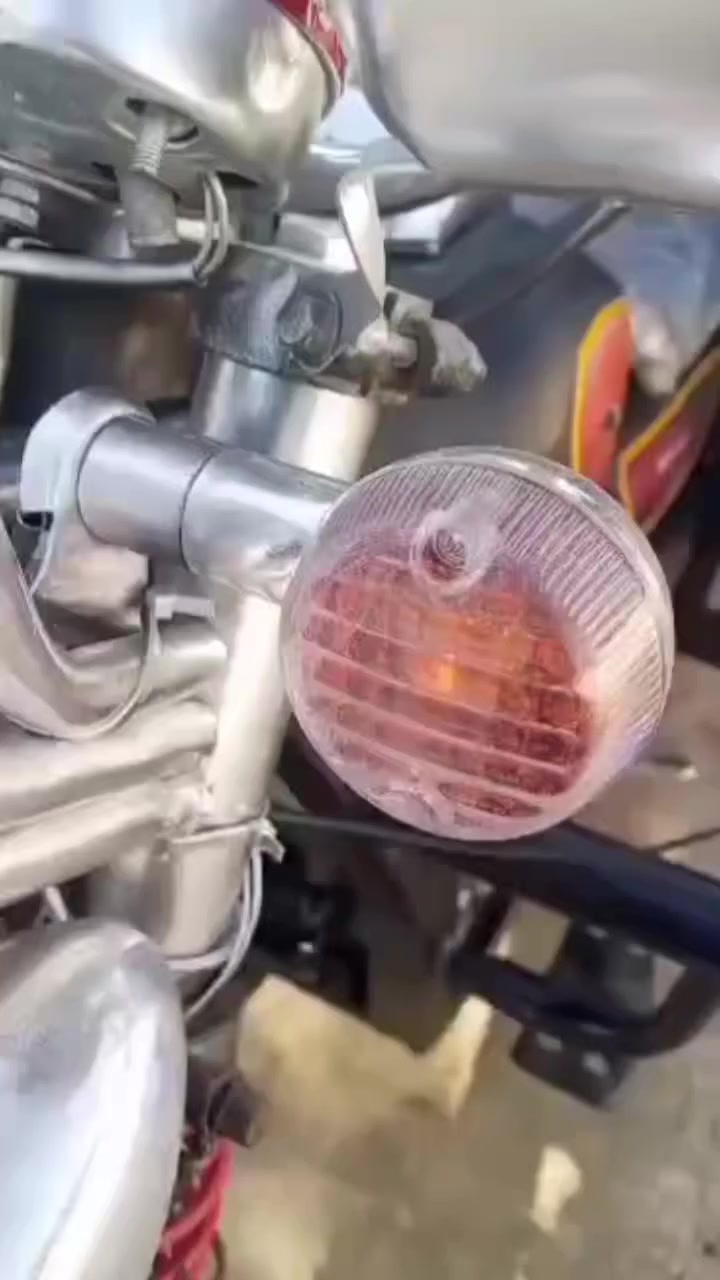 السلام عليكم ستوته للبيع موديل 18 ماكينه 23 اوراق اصولي ورقه وكيل ستوته جاهزه نقرهس ستوته مال جناي ما بيها اي نقص العنوان بابل الشوبلي السعر مليون و 300 بها مجال قليل للشراي ب العالم ***********
