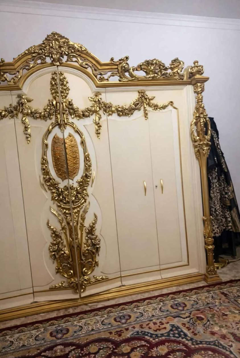 غرفة نوم مصري 
غرفة نوم صاج توصا 
ميز طعام مصري 8 كراسي 
ميز طعام 6 كراسي 
بلياردو تفصال زان 
جهاز رياضة شارع فلسطين 
*********** بغداد, العراق
