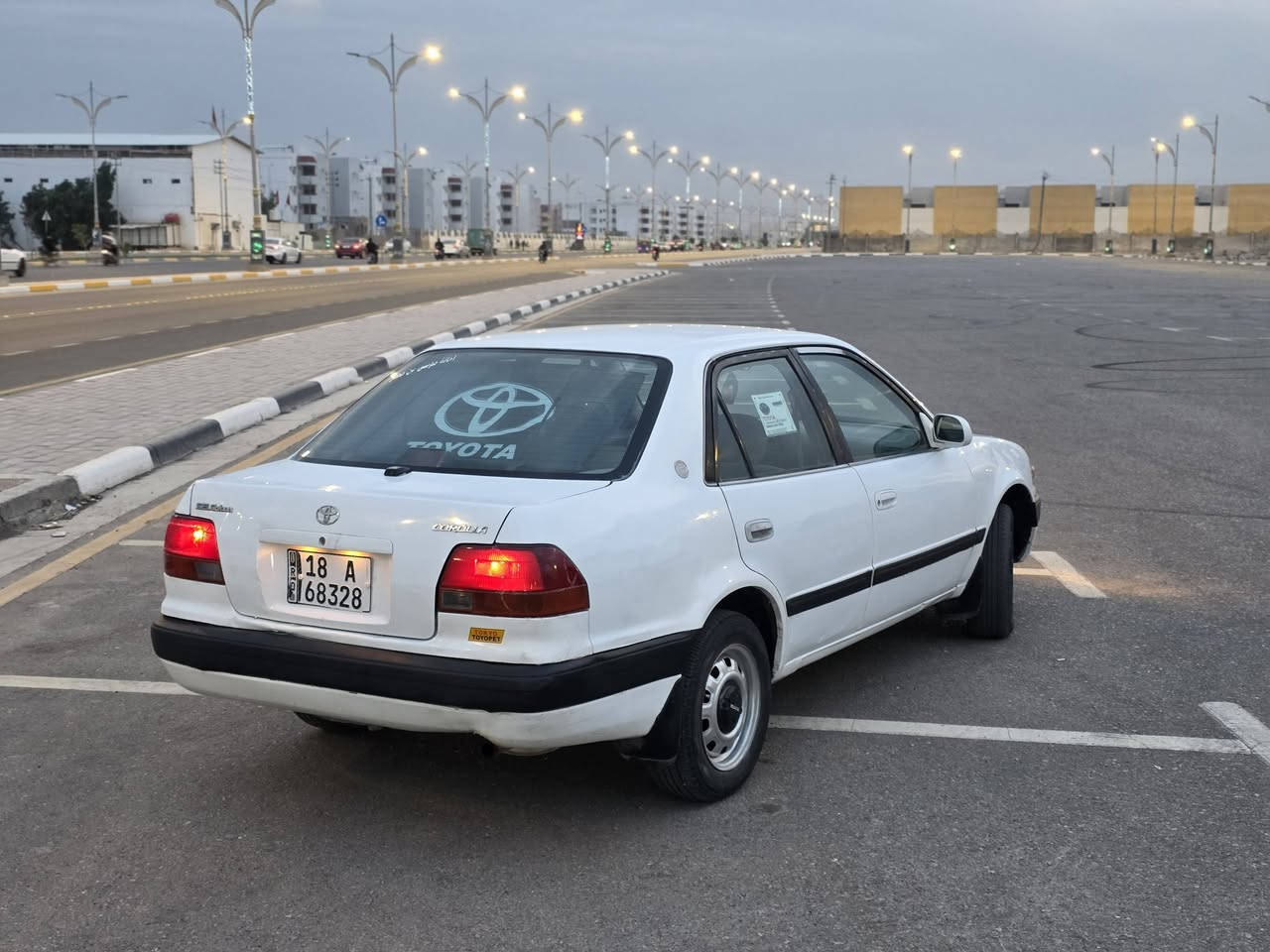 كورلا بزون موديل 1995
السيارة نظيفة تجي وتشوف 

بيها تكحيلات وملاحظات بسيطة

مكينة  1600

 بيها خيط تبخير كلش بسيط

كير اوتوماتيك

كهربائياتها كلها تشتغل وجام كهربائي

الحدادية الامامية اشتغلتها بالكامل عدا الدبلات قبل شهر. يعني بعدهي طگ الجيس

والحدادية الخلفية قبل اسبوعين من اشتغلتها بالكامل وحتى دبلات بدلت جديد. 

سنتر لك يشتغل بالكامل بس تسويلها ريمونت. 

رقم بابل انگليزي جديد مشروع وطني وين متريد تداورها.

سنوية وهزة سويتها يوم 10 بالشهر الثالث 2026  ، يعني ما صارلها كم يوم. 

السيارة كلش حلوة بس اريد ابيعها لان محتاج فلوسها 

المكان كربلاء المقدسة

للتواصل الاتصال على ***********

او واتساب على نفس الرقم

السعر 52 ورقة وبيها مجال قليل.
