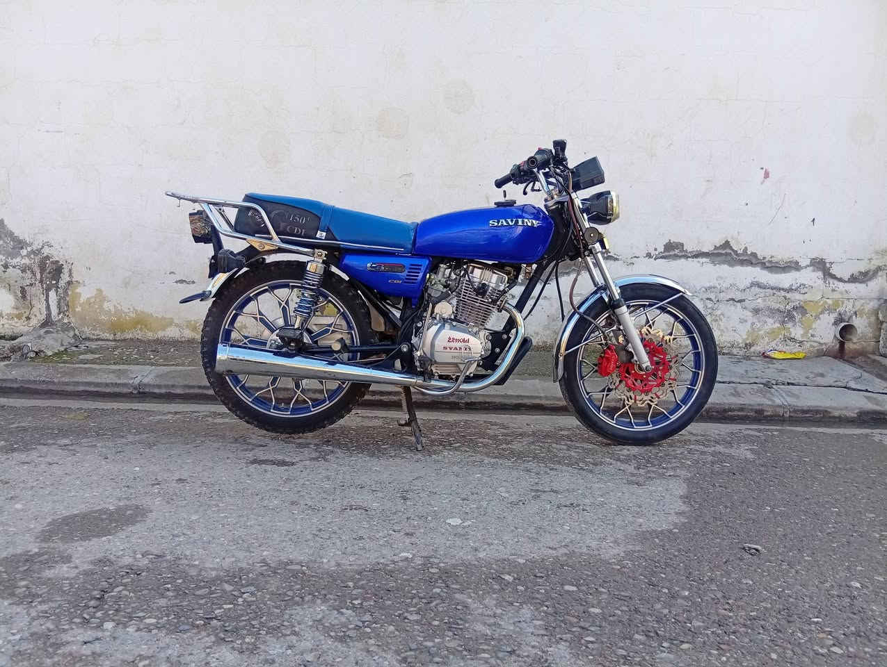 سافين للبيع منفيس مكينه كبس كله شغال موديل 2023 سعر 525 ألف وبي مجال شراي يتصل ***********
