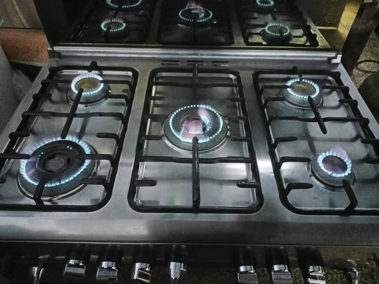 طباخ للبيع اخو الجديد شغال شرط مصري نظام بواري.
السعر 170 الف ..عنوان حي القدس للتواصل خاص


**إذا كنت صاحب هذا الإعلان وتريد حذفه لأي سبب، رجاءا أرسل رسالة إلى الدعم الفني**