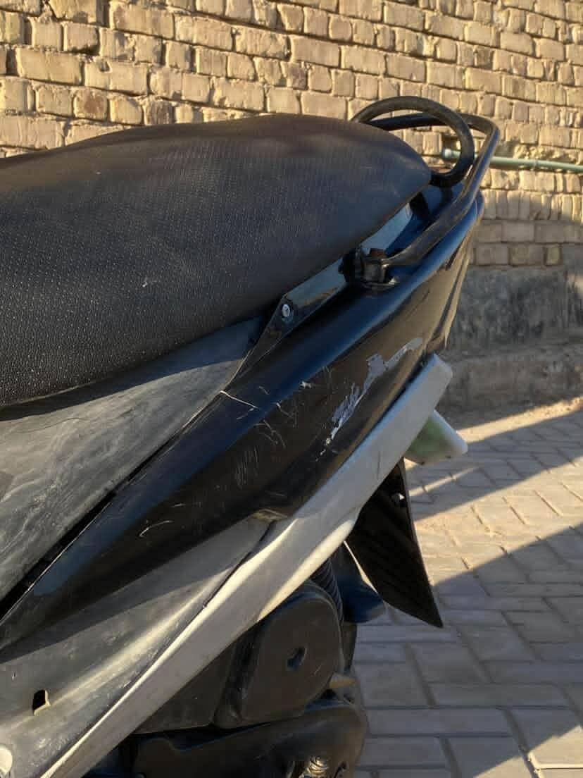 ماكس للبيع السعر 425وبيها مجال للشراي بسيط رقم التليفون وبي واتساب ***********
