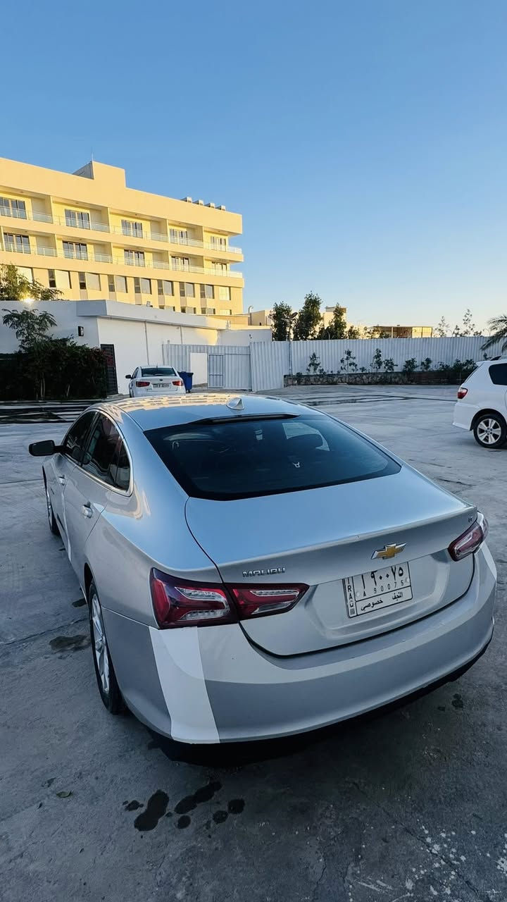 ماليبو ٢٠١٩ حره
المواصفات : 
بصمة تشغيل  / 
تحكم ستيرن /
ماشيه ١٣٠ 
كشن كهرباء 
رادار جانبي / 
حساسات خلفية / 
شاشة كبيرة  / 
ويل كب / 
اطفاء ذاتي / 
بلوجكتر LED 
/ مانع انزلاق / 
بلوتوث / 
اواكس /
‏ثلاث قطع  تبديل 
/ محرك 1500 وكير جيد جدا  
سعر ١٠٣ بيه مجال
***********رقم
