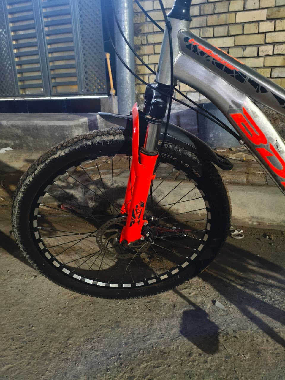 بايسكل للبيع مكاني بغداد السعر 80 ااف جميلة***********
