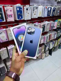 آيفون 14 برو ماكس • فيس ايدي واگف • قفل مكاني