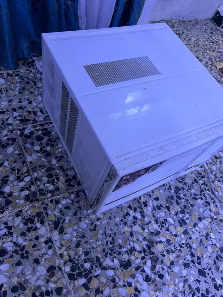 مكيف ابيع هل موجود لوحده صار حار ماعرف جبت مصلح للبيت يكول ماطور اني ابيعه 150ابيعه فحم***********
