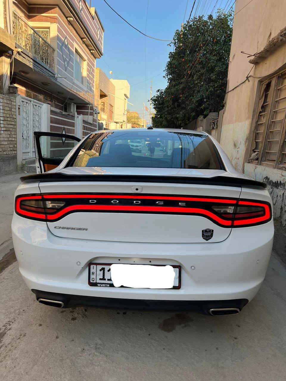 السلام عليكم ورحمه الله وبركاته 💫
للبيع جارجر موديل 22 
فئه SXT
سياره وارد امريكي جاهزه من كل النواحي السياره بدون صبغ فقط 3قطع مبدلات نفس لون مال حادث سيارة صواصي كفاله ومكينه وكير وكشر كفاله من كل النواحي 🟩

مواصفات السياره 🟩 
تشغيل عن بعد 🟩 
بصمه 🟩 
نقطه عمياء 🟩 
شاشه وصط🟩
لد نهاري 🟩 
كراسي جلد 
كراسي كهرباء 🟩 
جناح خلفي🟩
تتفئه كراسي 🟩 
لايت زينون🟩
حجم المحرك V6.3600 
السياره داخله جلد لون مميز مشمشي 🟩
بيه هواي مواصفات مامذكوره بل منشور 🟩 
سياره ماشيه 70ميل 🟩
سياره مرقم بغداد بسمي 🟩 
السعر :235💰
العنوان بابل قضاء المسيب 🟩 
الاستفسار عن السياره اتصال على الرقم 
***********📞
