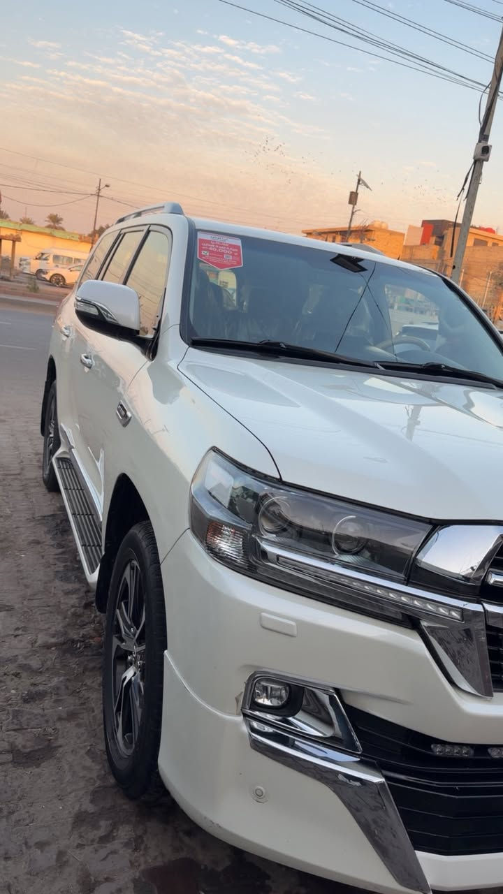 لاندكروز 2021 
بحريني فول مواصفات 
خليجي مكفول 
من كلشي 
ماشيه 70 
الف كيلو متر حقيقي 
كشنات جلد فتحه ثلاث شاشات 
ثلاث قطع تبريد صندوق كهرباء كاميرا خلفيه شاشه ابل كار بلي بلوتوث واي فاي خزن ميموري 
مري جانبيه كهرباء فورويل مودات قيادة ثلاجة 
تايرات دانلوب شادلها جديد  لايتات زنون ليد نهاري 
كراند تورنك شاشه ليزريه 
رقم اربيل تحويل مباشر 
السيارة جداً نظيفه استخدامها قليل مال بيت 
محرك 6 سلندر 4000 سيسي 
السعر 58000
مكان السيارة بغداد
***********
***********
