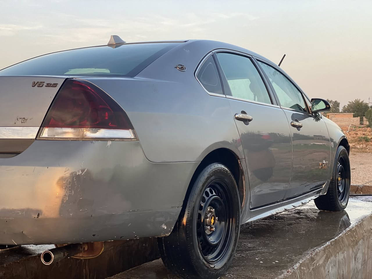 السلام عليكم 
امبالا 2008 مكينه 3500 مكفوله كير النمره الاولى ثكيله وباقي النمر طبيعي السعر 58 وبيها مجال 
تفاصيل اكثر ***********
