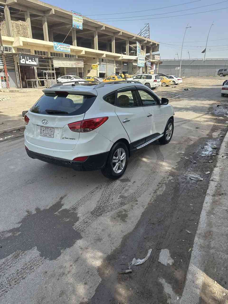 سلام عليكم لبيع توسان موديل ٢٠١٢ رقم بغداد تحويل مباشر سيارة عله حادثهه مثل صور سعرهه ٨٥ شغاله وتمشي مكان سيارة بغداد استفسار ***********
