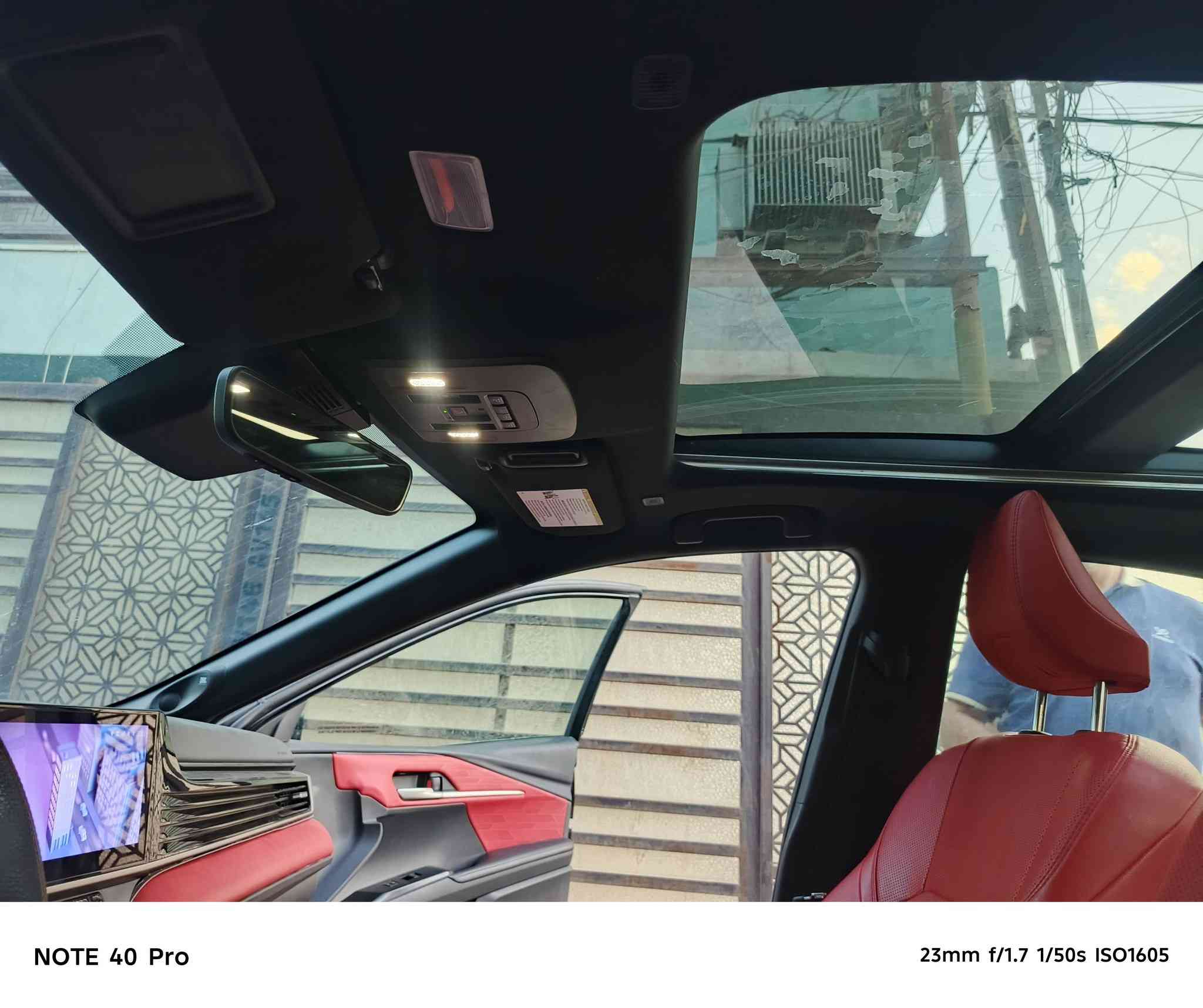 السلام عليكم
� للبيع تويوتا كامري 2025 أمريكي حادث بنيد رقم بغداد جديد سياره  ماشيه  ٣٤ ألف قابل للزياده

⭐ مواصفات XSE فوول مواصفات
⚫ اللون: اسود دشبول أسود ووماروني❤️
⚙️ المحرك: 2500 هايبرد 

المواصفات:
✔️ بصمة تشغيل + دخول ذكي
✔️ شاشة لمس كبيرة
✔️ Apple CarPlay & Android Auto
✔️ كاميرا خلفية + حساسات
✔️ نظام رادار (تنبيه خروج المسار)
✔️ مثبت سرعة ذكي
✔️ مانع تصادم أمامي
✔️ تحكم بالمقود
✔️ كراسي جلد رياضية ماروني
✔️ كراسي كهرباء مع تسخين وتبريد
✔️ فتحة سقف بانورما
✔️ وياله  XSE رياضي
✔️ إضاءة LED أمامية وخلفية
✔️ نظام صوت قوي
✔️ مكيف أوتوماتيك
✔️ أوضاع قيادة (Sport / Eco)
وبعد بيهه اهواي تفاصيل ما ذاكرهن مكاني بغداد الشرطه الرابعه السعر 260 وبيهه مجال قليل اي ستفسار اتصل وتدلل رقمي ***********
