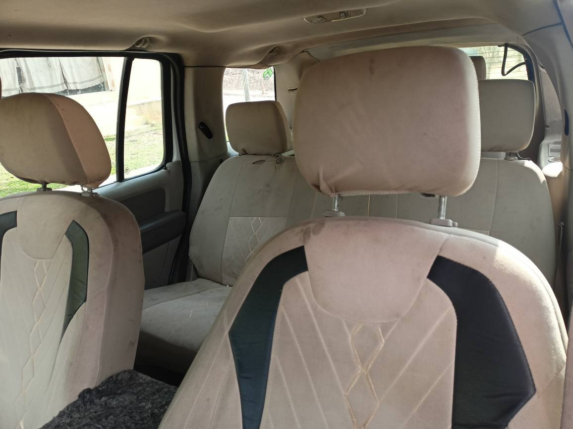 فۆرد ئێکس پلۆر مودیل 2007فول مواسەفاتە بەس سڵایت نیە،،سێ ڕیز کوشنە،، گێڕو مەکینەو تەقەوڕەقەی بەشەرت،، سەیارەکە 168هەزاری حەقی قی ڕۆشتوە،،سەیارەکە ساخە و حیزام بۆیاخە،ڕەقەموسەنەوی لەگەڵە بەڵام من بەهەدیە ئەیدەم،،گێڕومەکینەیم گۆڕیوە بۆشاهینە،،زۆر بێمەسرەفە،،سعری 55وەرەقەو مەجالێکی کەم،،
***********
*********** السليمانية, العراق
