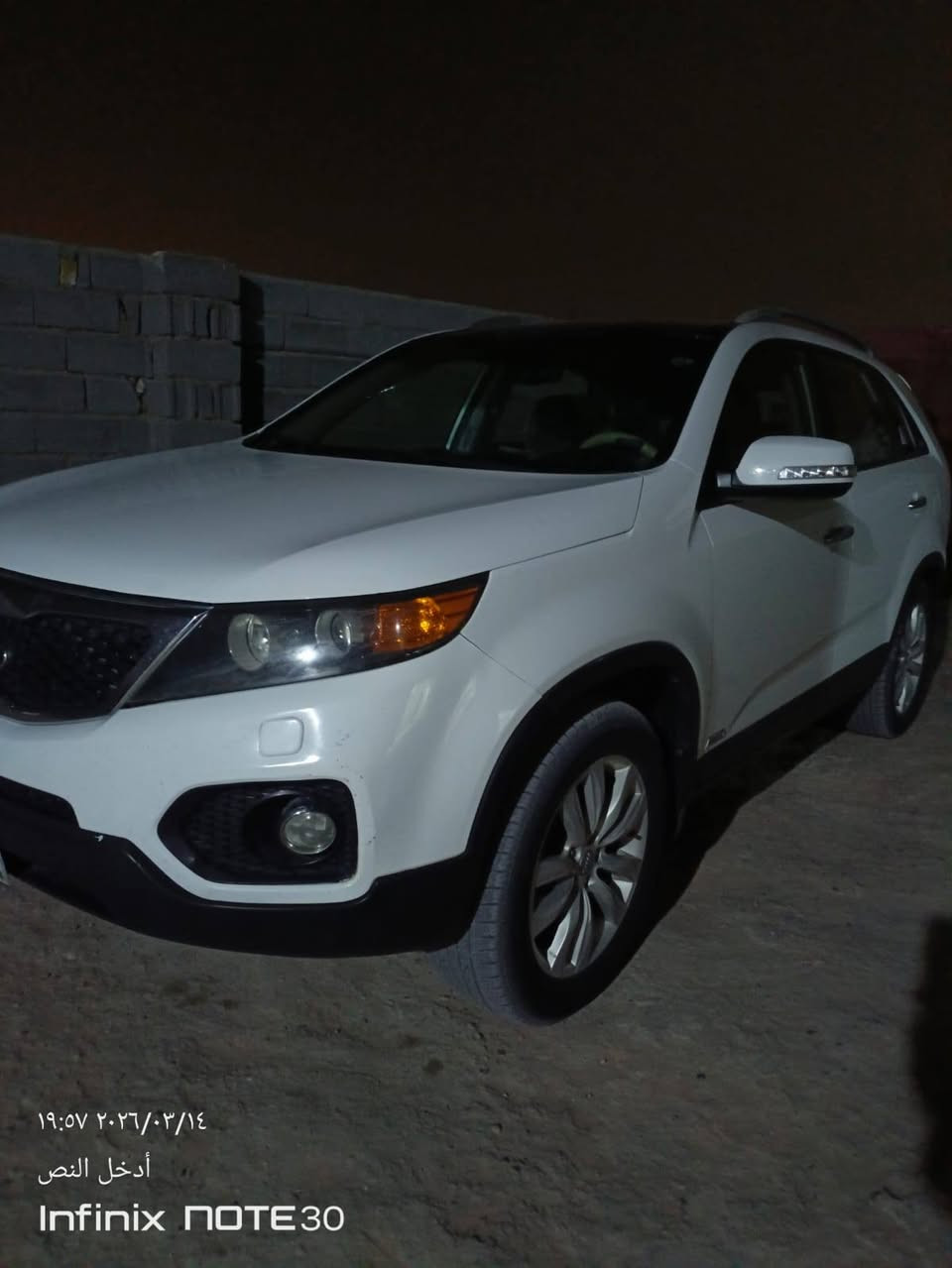 السلام عليكم 
سورنتو للبيع موديل 2012 فول ١/١ 
6 سلندر
 بنورامه 
بصمة تشغيل
 بصمه ابواب 
مري شفط 
السعر 165$
وبيها مجال 
مكان النجف 
غير متواجد ع فيس 
للاستفسار ***********
