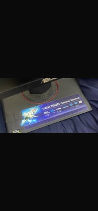 شاشات كيمنك اثنين البيع قيم واذا سعر عجبني بلعافيه عليك ملحضه بدون محو...