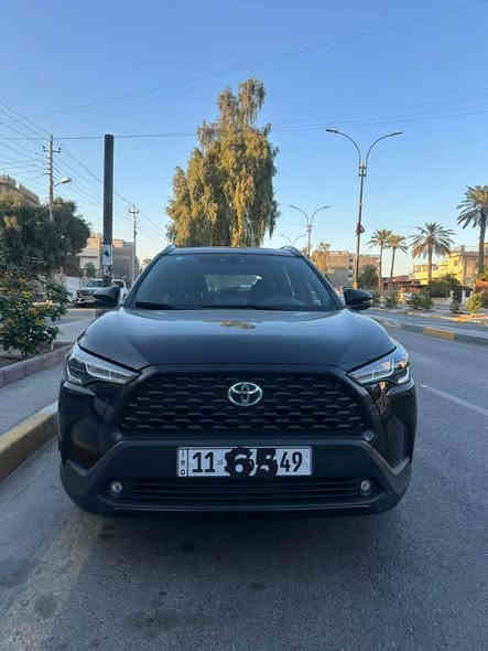 تحيه طيبه السلام عليكم
تويوتا كورلا كروس  الموديل : 2023
فول خليجي ساز أصل 
حجم المحرك : 1800 هايبرد بانزين
فول مواصفات
بصمة تشغيل و ابواب
فتحت سقف 
رادر امامي خلفي جانبي
شاشة كبيرة
شاحن واير لس
شاشة ابل كار
هاند بريك كهرباء
تحكم ستيرن جهتين
فور ويل awd
نظام mode drive 
نظام hole
مانع انزلاق
مخارج tip c 
ماشيه 18 ألف 
رقم بغداد باسمي تحويل مباشرة 
20  ألف يعني 200 ورقة بي مجال 
أي استفسار رقم صاحب السيارة 
***********
مكان بغداد كاظميه
