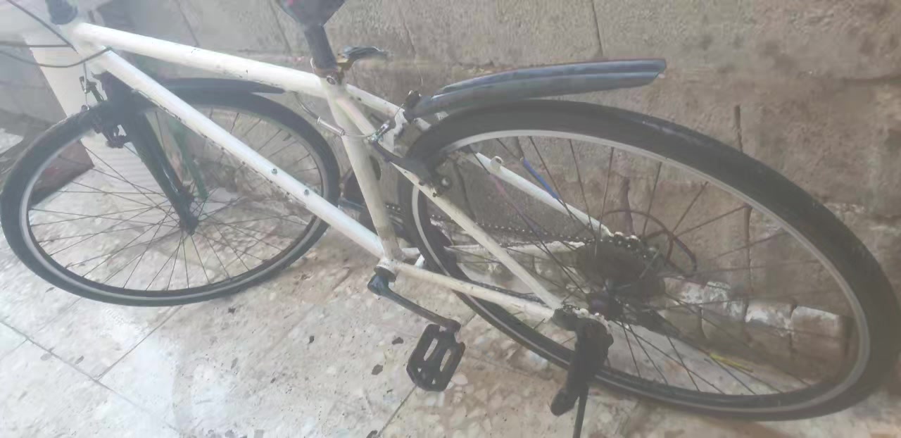 سلم عليكم  بيسكل البيع نضيف كشي مابي   السعر 100 عندنا بغداد الشعله  اشوي عن اسوق ابو سجاد الطيب


**إذا كنت صاحب هذا الإعلان وتريد حذفه لأي سبب، رجاءا أرسل رسالة إلى الدعم الفني**