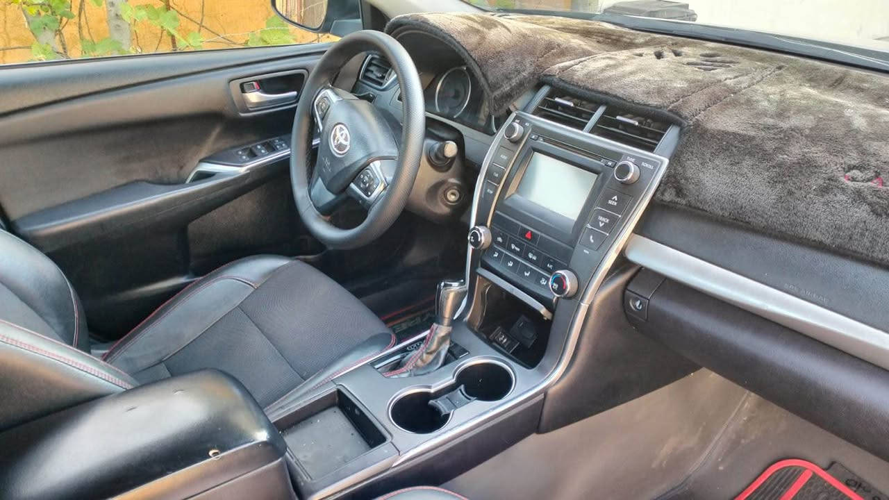 كامري موديل ٢٠١٧ موصفات se معروفة
شاشة لمس + كاميرة
تحكمات استيرن + تحديد سرعة
كير اوتوماتيك + عادي + كير ستيرن 
كشنات نص جلد
ماشية ١٧٠ الف مايل
ضرر بنيد صبغ + هيلال جاملغ تعديل موضح بصورة
ايرباك سترين طاك راجع سيستم
سيارة مابي دواخل سيارة حيل نضيفة احلة من صورة
بشرط كير و محرك محرك مابي صوت ولا بخار ولا صرف ممفتوح سيارة مابي نواقص جاهزة من كل نواحي صدر و كلشي جديد بشرط تحويل بي غرامة يترجع بعد معاملة
سعر ١٥٥ بي مجال لطيبين
مكان سيارة كركوك رقم صاحب سيارة
*********** كركوك, العراق
