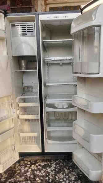 *********** ثلاجه سامسونج مجمده نفس برادما شغاله علفحص بلاديه مداخله تصليح 36قدم ستخدم قليل لسعر450 بغداد مدينه الصدر يوجد توصيل
