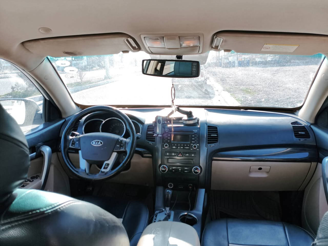 تكريت صلاح الدين 
السلام عليكم ورحمة الله وبركاتة كيا سورنتو موديل 2013 كلين محرك كير شرط الفحص 
بدون اضرار 4سلندر $ 152 وبيهة مجال بصيط *********** الرقم اربيل وتحويل مباشر
