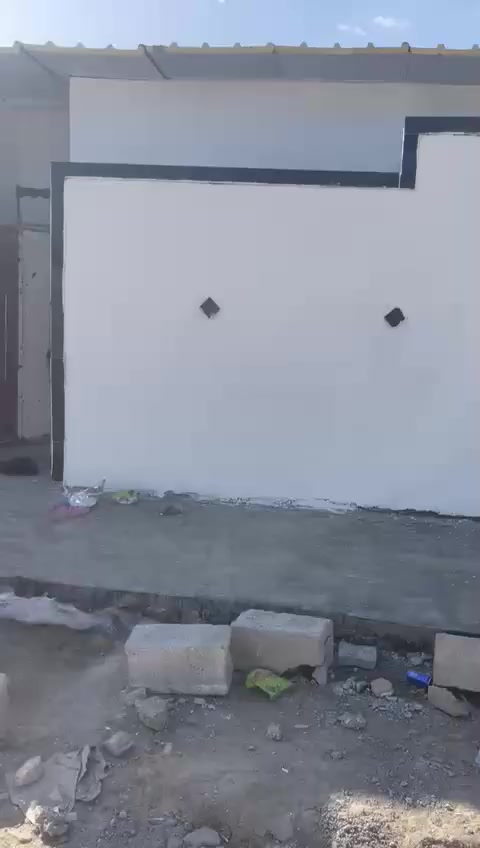 السلام عليكم بيت للبيع  زعفرانيه سعيده حي الزهراء بيت جديد الشراي يتصل سعره مناسب جدا. ***********
