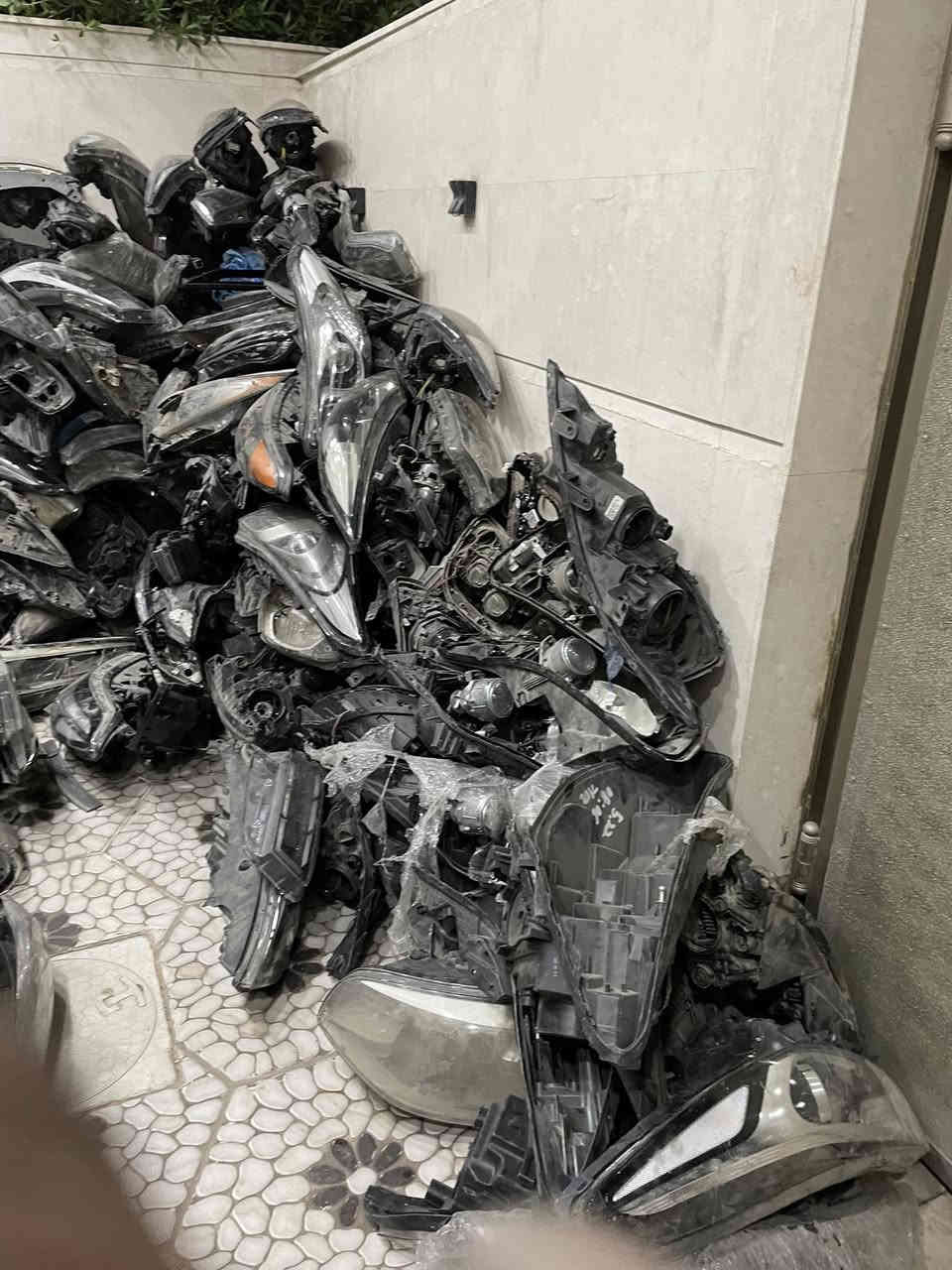 سلام عليكم جام لايت تفصيخ اصلي وظهر لايت  كلة تفصيخ اصلي واسعار مناسبة تريدة مع الشد او بدون شد 
بغداد حي الامين 
***********
