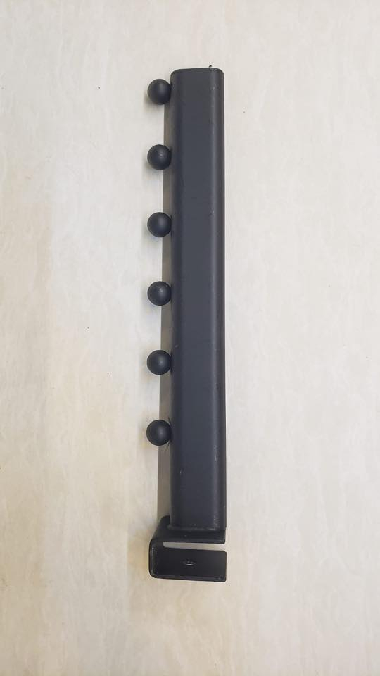 السلام عليكم . للبيع يوجد ستاندات وتعاليك رفوف وسلات مختلفه بحالةجيدة جدا كما موضح بالصور . *********** وتس اتصال ًوشكرا
