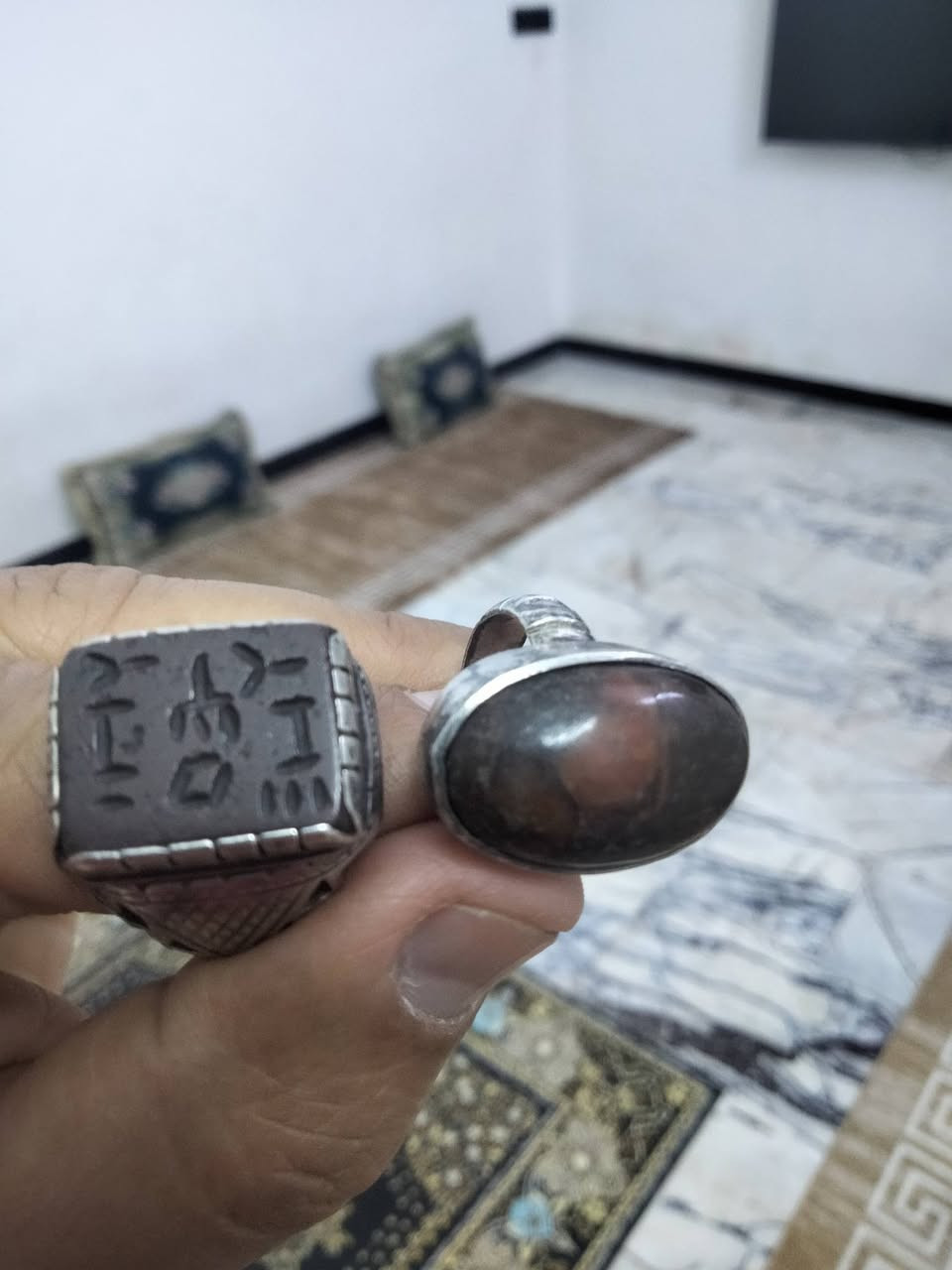 السلام عليكم للبيع مدينة الصدر قطاع 27رقم *********** اثنينهن 90
