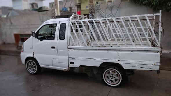 للبيع هيفاء موديل 2009  كير جديد محرك جديد شاصي معمر مكان كركوك حي العسكري السعر 20وبيها مجال حك الجيه***********
