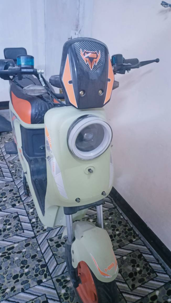 السلام عليكم
دراجة شحن H900 موديل 25 بدون بطاريات دراجة نضافتها كدام العين بس يحتاجلها بطاريات الشراي يجي واتساب أو يعلق اطبله خاص مو شراي لا تعلق ***********
