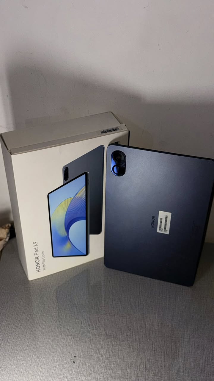 سلام عليكم هونر باد اكس ٩جهاز نضافته١٠٠٪؜الجهاز شخط مابي استعمال قليل جدا السعر ٢٣٥وبي مجال زين الاتصال على الرقم***********ذاكره١٢٨ويشغل ٩٠فريم
