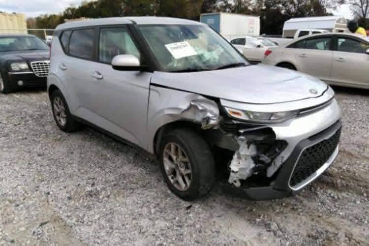 كيا صول 
موديل ٢٠٢٠
محرك ٢٠٠٠ دوش
رقم واسط 
للاستفسار اكثر اتصل 
***********
