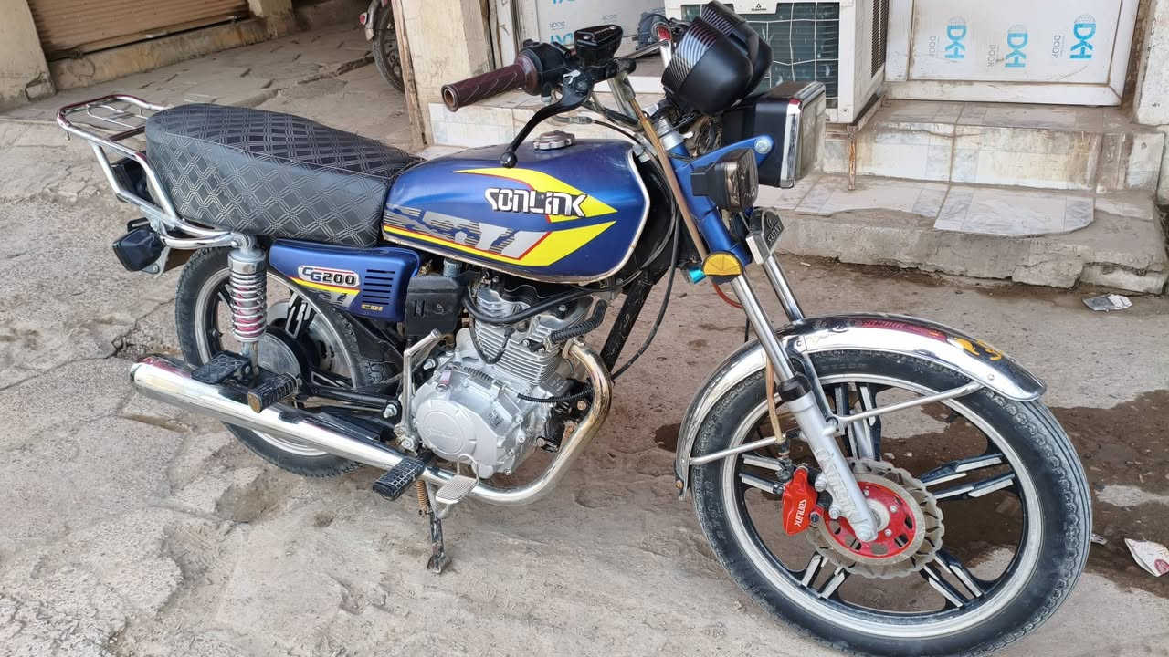 دراجه سيفان للبيع سعر 625او بيهة مجال شلعه  شغاله من كلشي كهربائيات او محرك 200ccمكفول من فوك ليجوه او لونه مميز حلو مرتب مكان ديالى الخالص الرقم ***********
