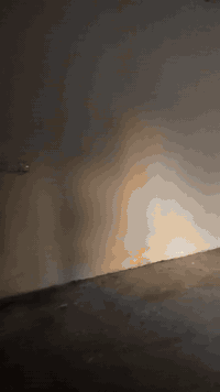 سلام عليكم بيت زراعي للبيع منطقه رساله الولى مقابيل العاب السيديه مساحه 120متر تفاصيل***********
