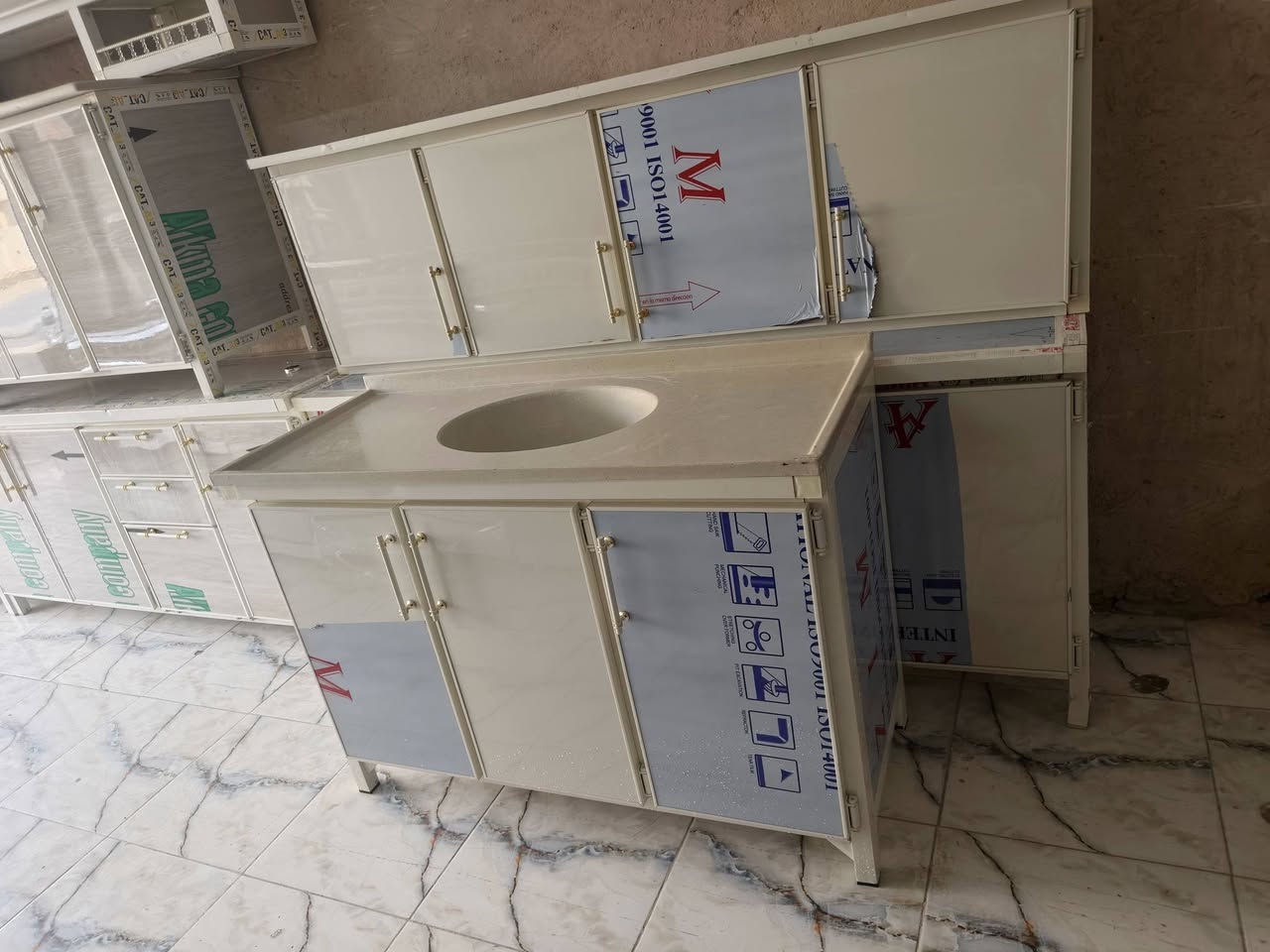 سلام عليكم تم وصول بضاعه جديده من كاونترات مستخدمه الامكنسه الاكهربائيه طبلات طباخات جديده ثلاجات جميع الاثاث الامستخدم الاجديد متوفر في معرض اثاث ثامر الزين بسعار جدن مناسبه بسسب شهر رمضان مبارك (الاعنوان تكريت القادسيه قطعه ٥٠٠مجمع الطبي ) الاستفسار وتساب او خط ***********
