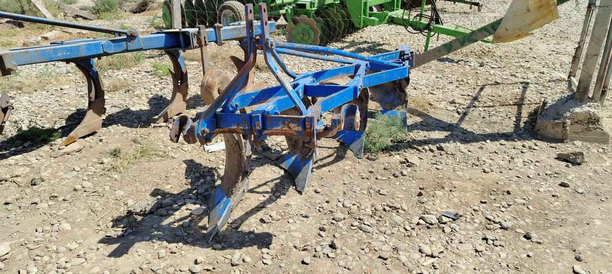 معرض الشمري للبيع فدان البلير تركي حجم 14( باالعزيزية ***********(***********
