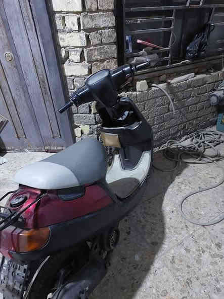 السلام عليكم بطة 60 للبيع كهربائيات شغالة كلها سلف هندر نضافتها شوفت عينك سعرها 250 قفل
*********** اتصال
