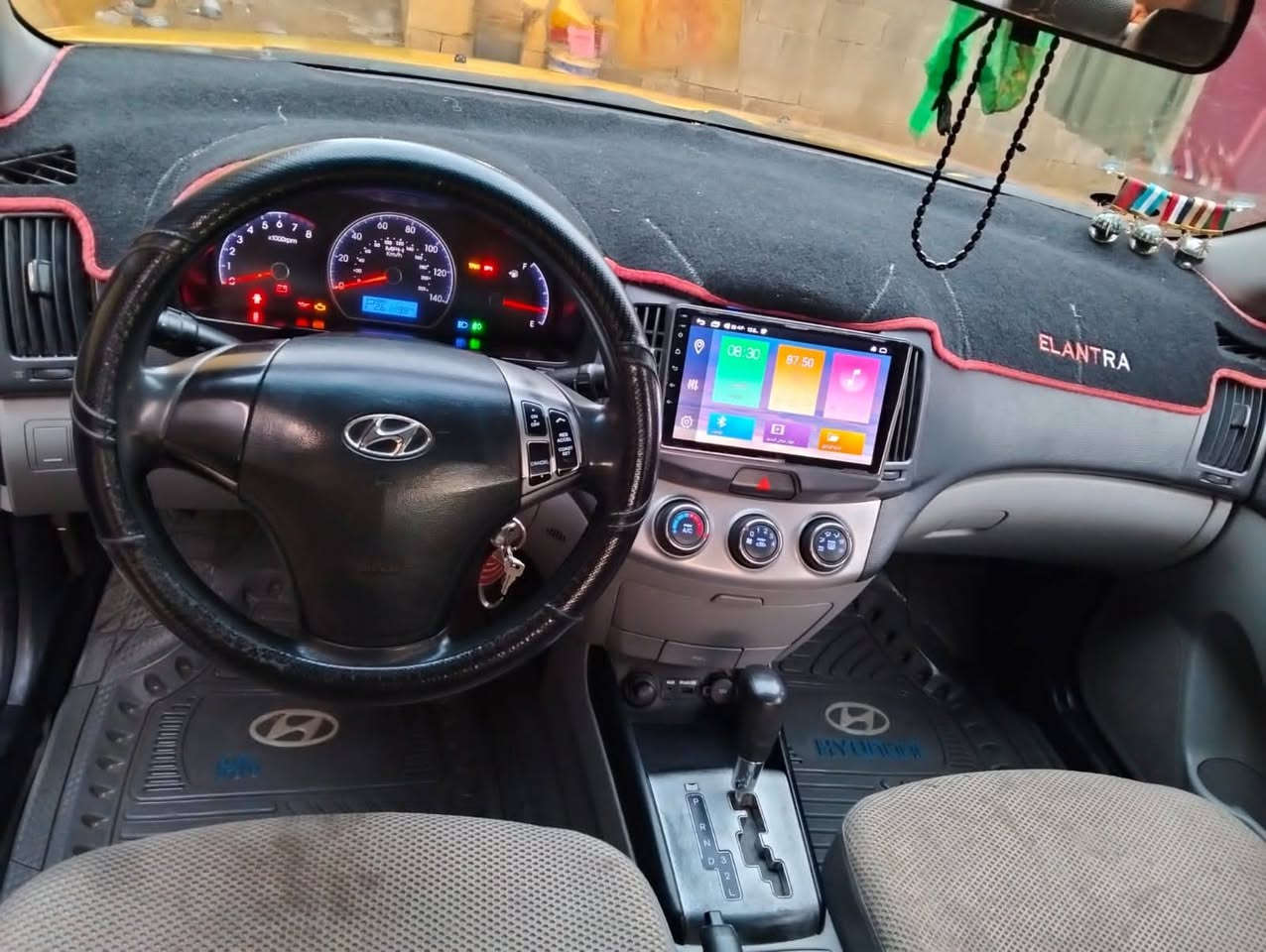 إلنترا للبيع 2010امريكي ليبل واحد فقط ضررهه جاملق امامي شبر مصلح وبيهه طخه بجاملق الخلفي شبرين مربع بدون داخل سياره بسمي تحويل مباشر عنوان بغداد تقاطع النهروان رقم ***********
*********** سعر ١٠٣ وبيهه مجال
