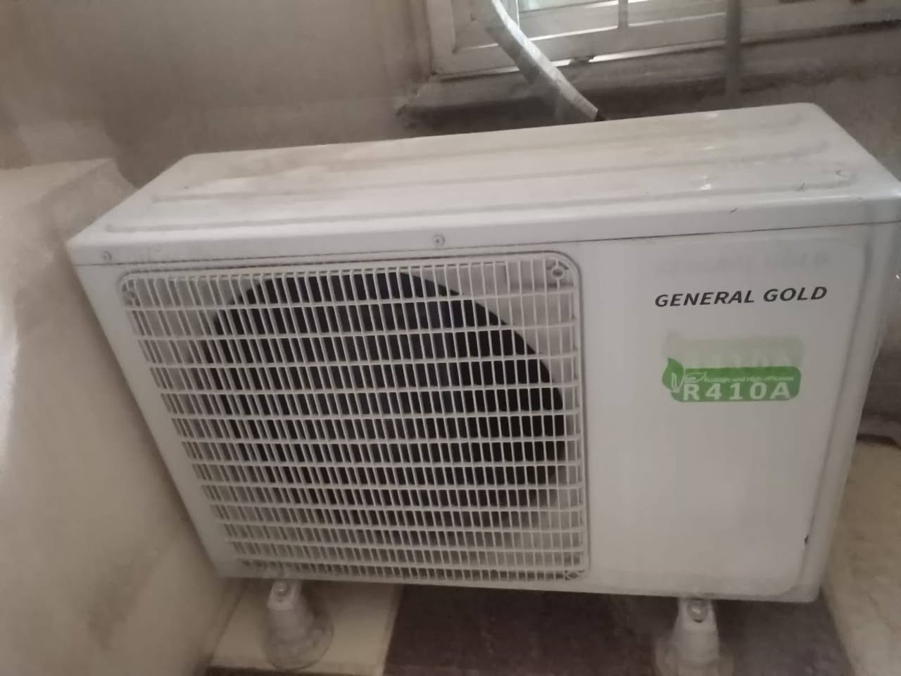 السلام عليكم 
سبلت جنيرال  كولد طن ونص شغال تبريد تدفئه ماداخل صيانه. ٢٥٠ وبي مجال 

***********
