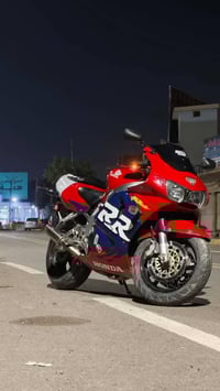 دراجه للبيع النضافه خير من الله كير ومكينه شرط السعر 25 07510196489