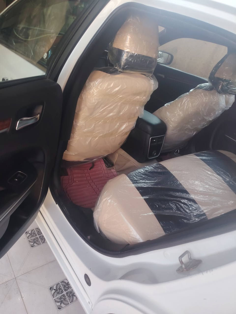 اوبامه  مديل 12كندي بأسمي  بيه صبغ باب السايق والباب الخلفي بدون تبديل سياره نظيفه مال بيت السعر 165 / القرنه بني منصور ***********
