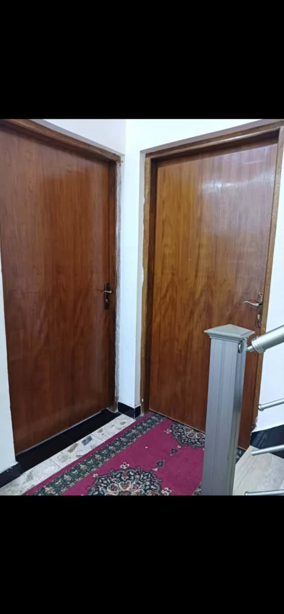 دار للبيع مساحة الكلية 416 متر طابو صرف زراعي 25
يتكون البناء

الارضية رفت

البناء استقبال+ هول داخلي+3 غرف نوم واحدة منها سويت 2 جوة واحدة فوك

مطبخ حار و بارد

مجمع صحيات +صحيات خارجية

سطح امامي وسطح خلفي

خط انترنيت ضوئي ماء اسالة

وايضا حسب رغربتك يوجد مولد 30 KV

السعر 185 وقابل للتفاوض

البناء طابوق السقوف كونكريت 

عرض الشارع 10متر يبعد عن السدة تقريباً 400 متر

العنوان جويميسة الشرقية سدة بيت حسوني نزلت ستار العبيدي

(بالقرب من الفريجي) 

للاستفسار الإتصال على الأرقام

م/ ***********

*********** بلال ابو سجاد 

((يرهم مراوس في حي الاسرى او السراي حصرا))
