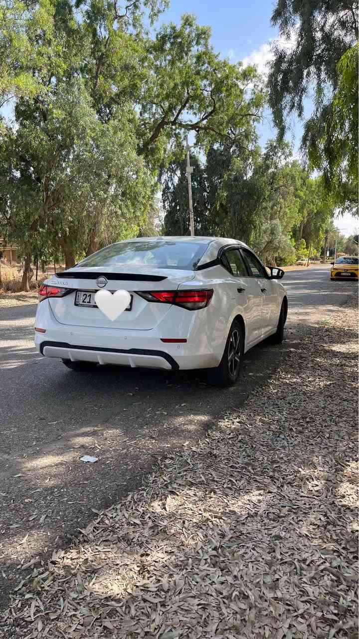 نيسان سينترا  SV 2025
عداد المسافة : 8 الف ميل (بحالة الزيرو) 
حجم المحرك : 2000 (4 سلندر) 
ضربته:: باب سايق مبدل فقط بدون ايرباك بجم كبس و الصندوق كبس  
مواصفات 👇🏻
 بصمة ابواب 
سستم سماعات بؤس 
شاشة دشبول ديجيتال
‏‎كاميرا امامي
كاميرا جانبي
كاميرا خلفي
اوتو هولد 
اوتو ستارات 
اوتو ستوب 
رادار امامي 
رادار جانبي  (نقاط عمياء)
رادار خلفي (التحذير من الاصطدام)
حساسات امامي
حساسات جانبي 
حساسات خلفي 
نظام (𝐄𝐂𝐎)
نظام (𝐍𝐎𝐑𝐌𝐀𝐋)
نظام (𝐒𝐏𝐎𝐑𝐓)
كشنات جلد
تحكمات استيرن
استيرن هيتر
لايتات ليـــLEDـــد عدسة زينون بيلادي
بكلايتات ايـــLEDـــد بيلادي
السعر 148$و بيها مجال للطيبين 
مكان السيارة كركوك
3N1AB8CV8SY386117 كركوك, العراق


**إذا كنت صاحب هذا الإعلان وتريد حذفه لأي سبب، رجاءا أرسل رسالة إلى الدعم الفني**