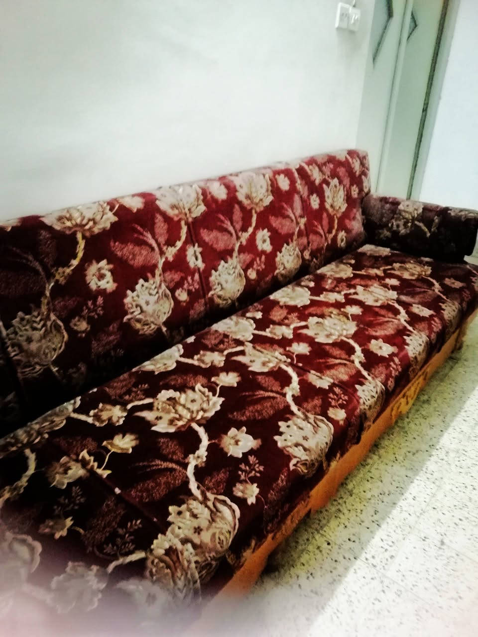 السلام عليكم لدينا ديوان  مستعمل خشب عراقي ثقيل 8امتار بسعر 300 الف وبيه مجال


**إذا كنت صاحب هذا الإعلان وتريد حذفه لأي سبب، رجاءا أرسل رسالة إلى الدعم الفني**