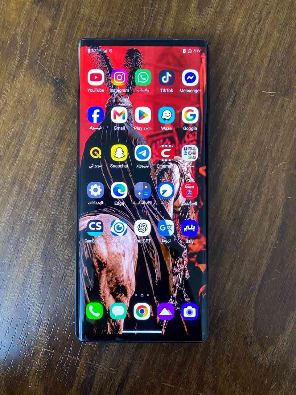 السلام عليكم  جهاز LG وينج
فول نضافه فقط الفطر ب الضهر 
مراوس ب ايفون 12 برو ماكس لان متعلم على للايفون
***********
