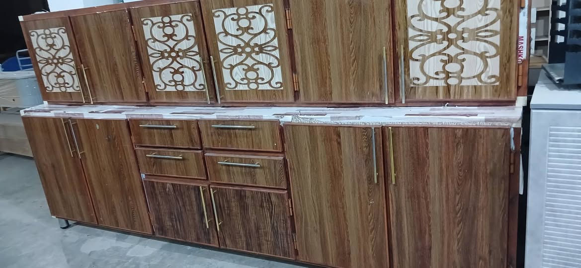 كاونتر مستخدم حطاطه قياس ٣ متر وسنك مترين ونص مرمر نظيف ومرتب / العنوان بيجي شارع المصرف مقابل مدرسة الفضيله للبنات / للاستفسار / *********** /***********

