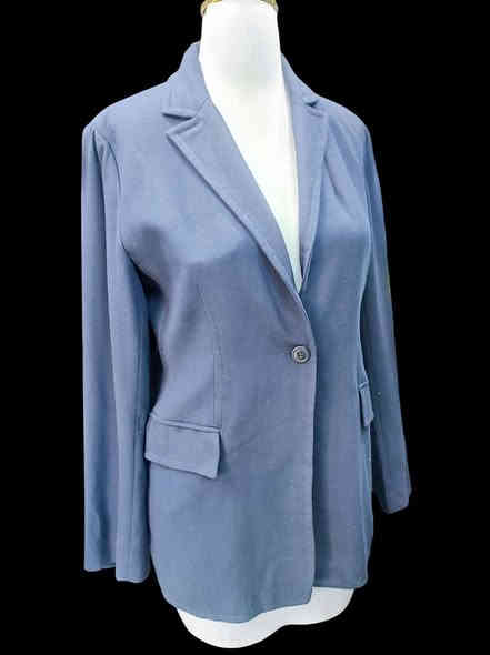 كوتات +ريكوت السعر 10الاف فقط 
يتوفر ملابس اطفال القطعه الف دينار 
قماصل اطفال القطعه 3الاف
تيشرتات نسائي شبابي ولادي بناتي القطعه الفين 
قماصل نسائيه  و رجالي القطعه 5الاف 
تراكات بناتي من عمر سنه الى 5 سنه ب3 الاف 
هودي سويتر اطفال من عمر سنه الى 5 سنه القطعه الفين

المكان ابو رمانه شارع المركز مقابيل فلافل بغداد 
تواصل *********** عمارة
